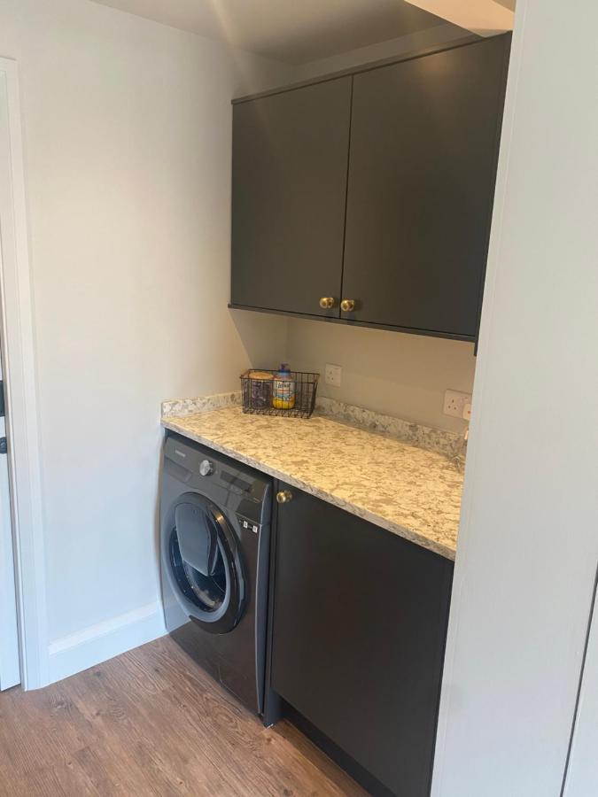 Stylish One Bedroom Cotswold Coach House Tetbury Exteriör bild