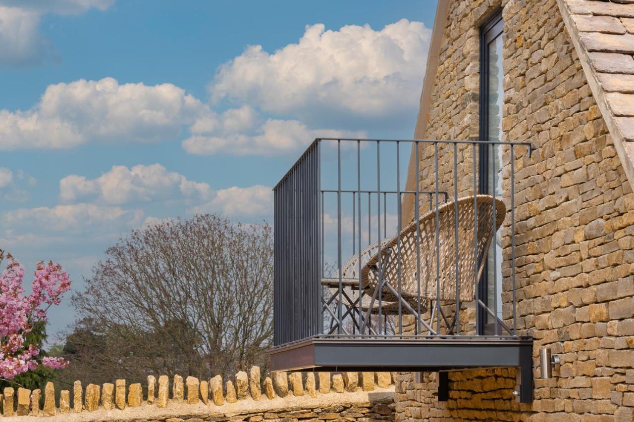 Stylish One Bedroom Cotswold Coach House Tetbury Exteriör bild